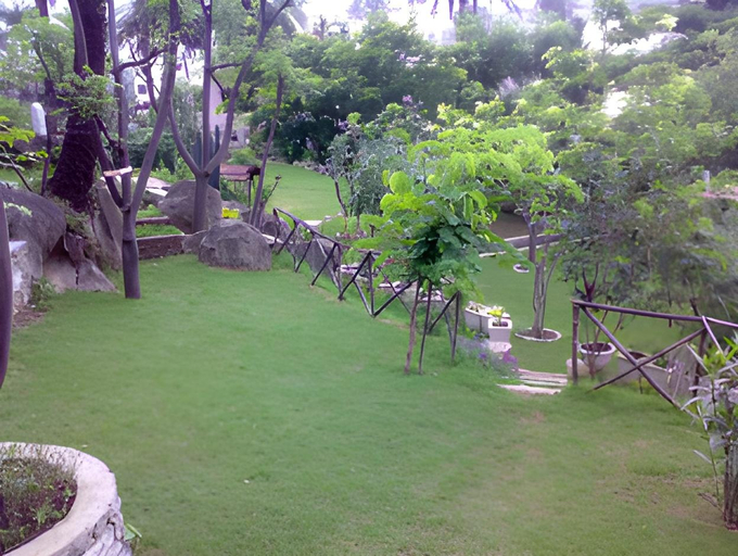 Others 5, Hotel Maganji's, Sirohi