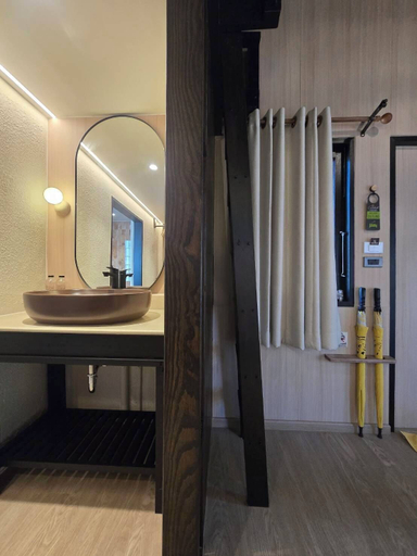 Bathroom 5, Cocohut Beach Resort, Ko Phangan