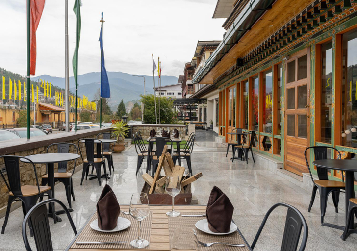 Food & Drinks 4, The Willows Bhutan, Chang