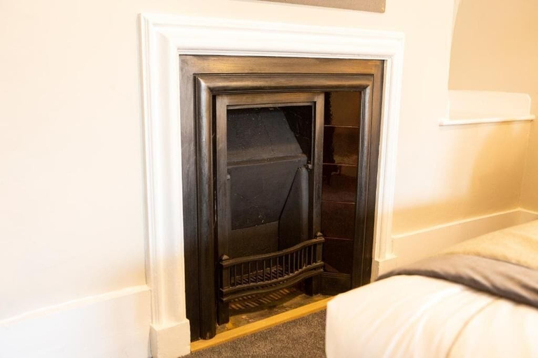 Fireplace, Turl Street Mitre, Oxfordshire