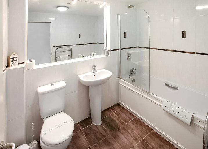 Bathroom, Kenegie Manor, Cornwall