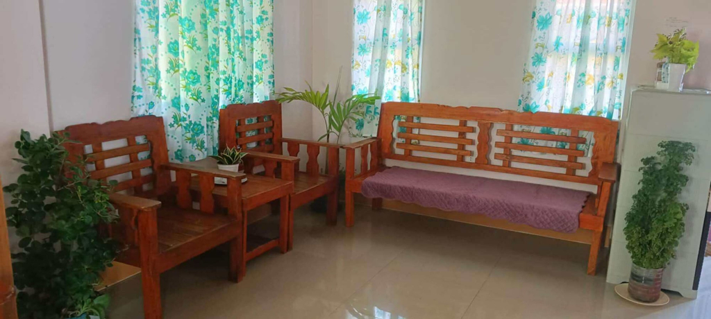 Others 4, Room-aremen Transient, the no Hassle and, San Juan