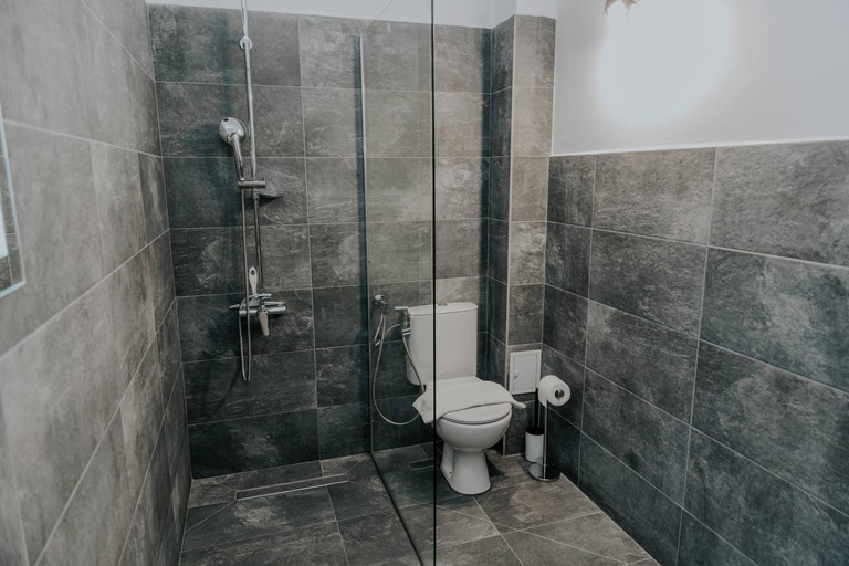Bathroom 3, Pensiune Restaurant ROUTE60, Ciucea