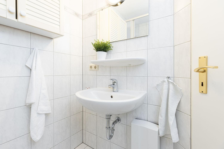 Bathroom 3, Nautic Nr 12, Plön