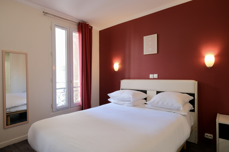 Bedroom 5, Hipotel Paris Gambetta République, Paris