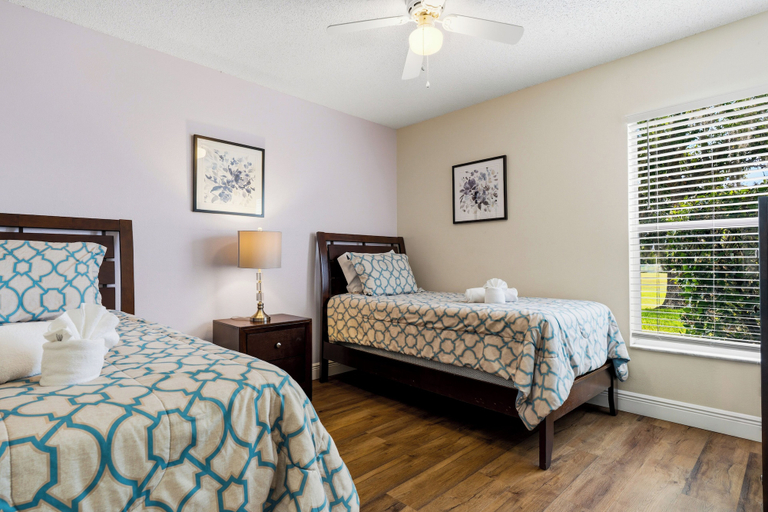 Bedroom 2, Sapphire Sky Villa 4 Bedrooms, Lake