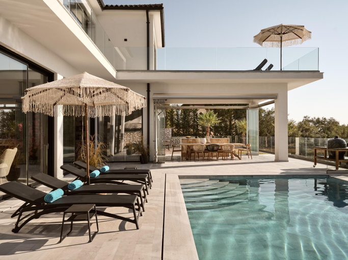 Sport & Beauty 2, 4-Bedroom Private Villa Sea view & Swimming pool, Ionian Islands