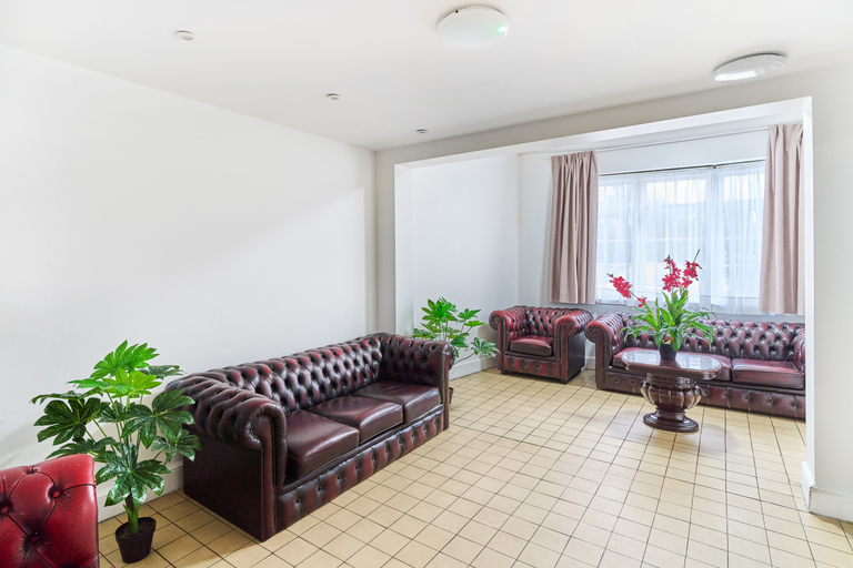 Public Area 3, Park Hotel Ilford, London