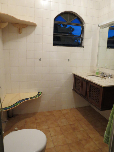 Bathroom 4, Bertioga Beach Hostel, Bertioga