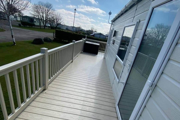 Terrace/patio 2, 2-bed Caravan - Sleeps 6 - Family & Pet Friendly, Lincolnshire