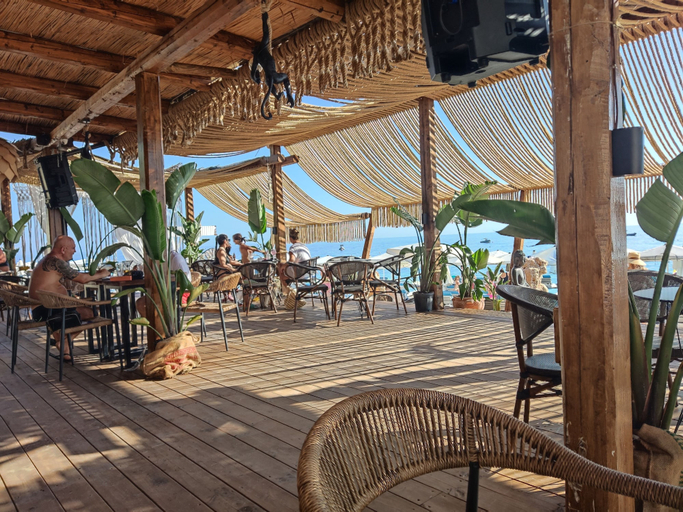 Food & Drinks 5, Olea Residence, Luxury sea View Apartment With Private Beach, Vlorës