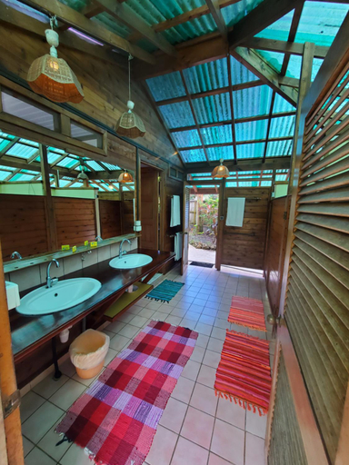 Others 3, Heimanarii's Lodge - Fare Manu