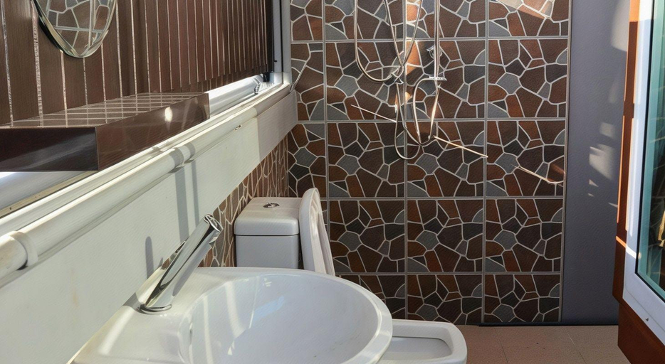 Bathroom 4, Adamaz House, Phra Nakhon
