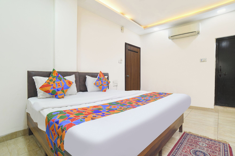 Room 4, FabHotel Manjulam Regency, Rajendra Nagar, Indore