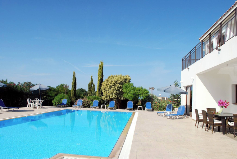 Others 2, Impressive Large Villa Huge Heated Pool Garden