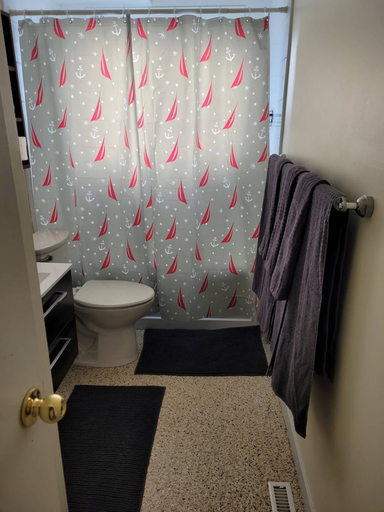 Bathroom 5, Modern 2BR Near Downtown & Expo Centre, Division No. 11