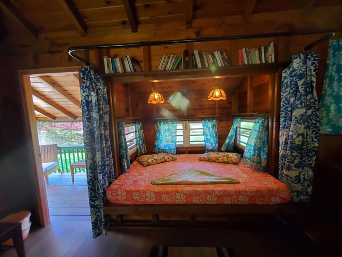 Bedroom 2, Heimanarii's Lodge - Fare Manu