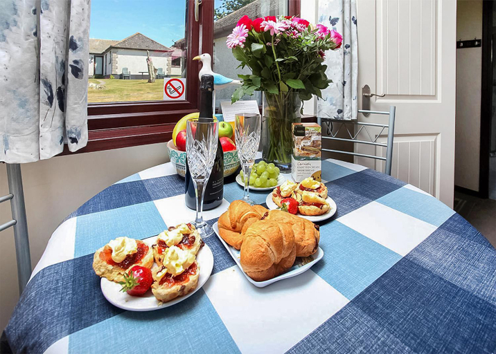 Food & Drinks 4, Kenegie Manor, Cornwall