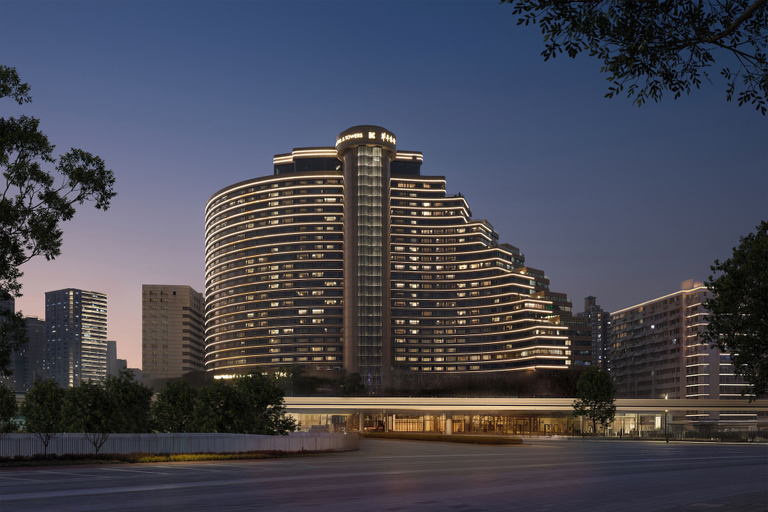 Exterior & Views 2, Hua Ting Hotel And Towers, Shanghai