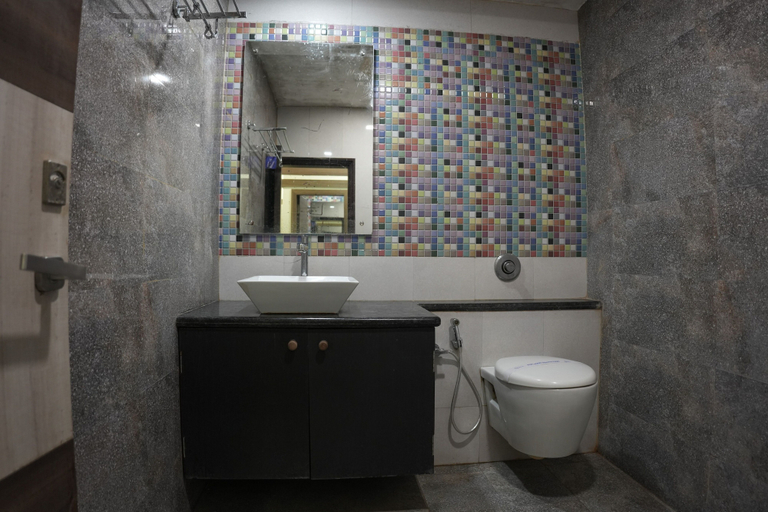 Bathroom 5, Hotel Samrat , Diu