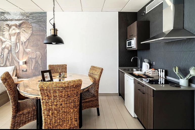 Private kitchen, Almara Suites, Córdoba