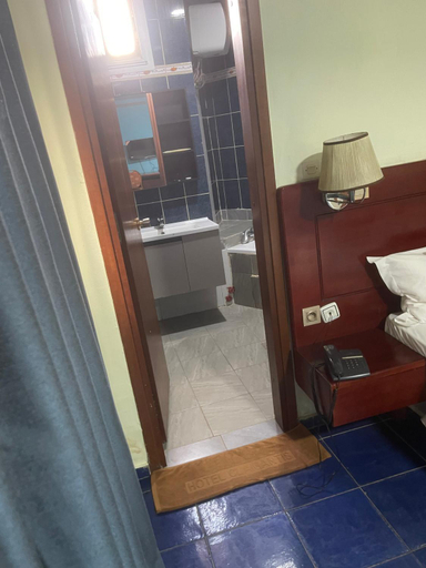 Bedroom 4, hotel CLAMANTIS, Mfoundi