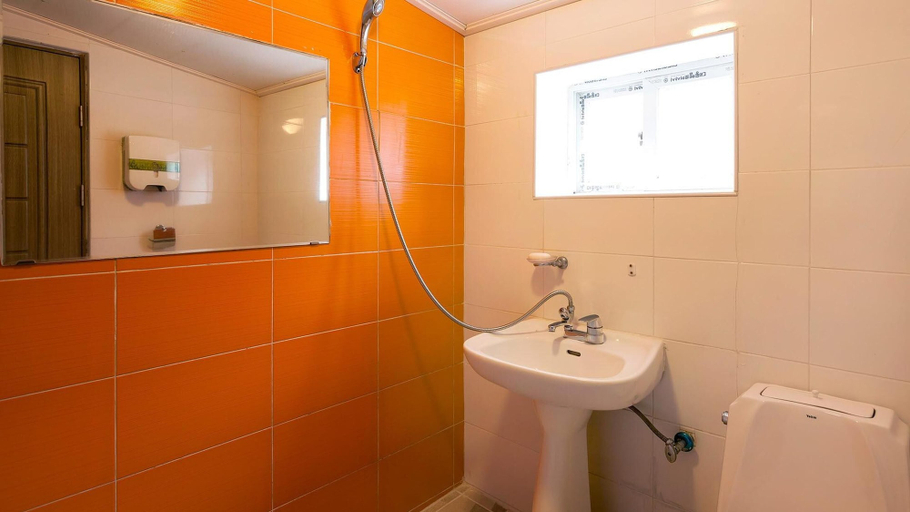 Bathroom, Gapyeong San Are Pension, Gapyeong