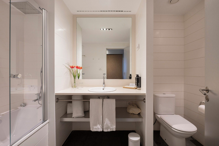 Bathroom 4, Hotel Terraverda at Empordà Golf Resort, Girona