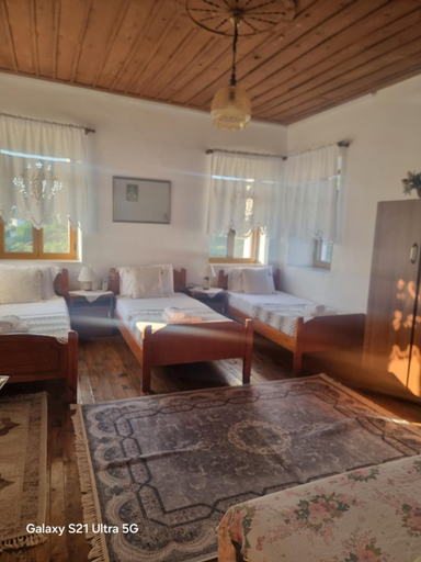 Bedroom 4, Loykas rooms, Gjirokastrës