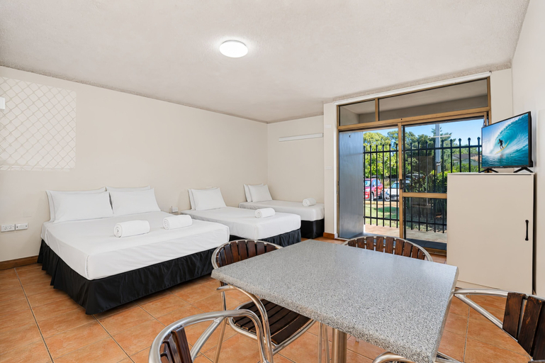 Room 2, The Reef Motel, Cairns