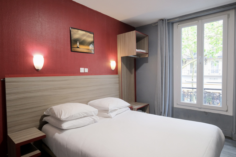 Bedroom 2, Hipotel Paris Gambetta République, Paris