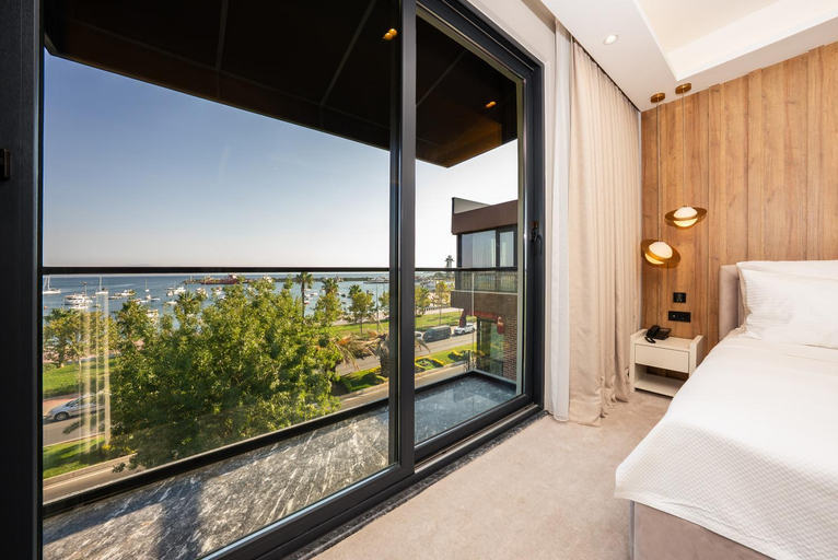 2, Premier Lounge Hotel, Gebze