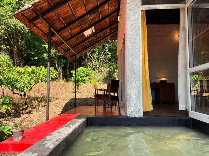Swimming pool, T Stop Homestay, Kodagu