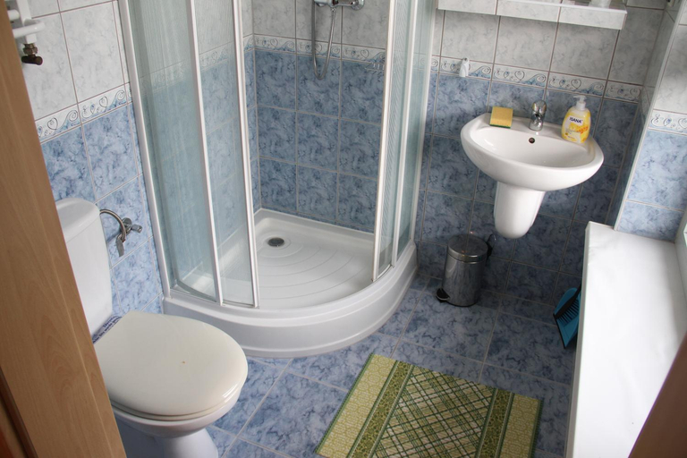 Bathroom 3, Villa Aqua, Kamień