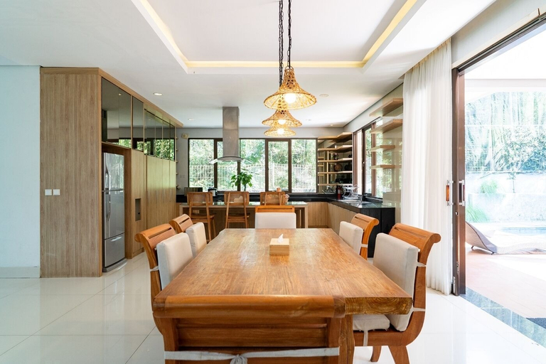 Food & Drinks, Harmony Hilltop City View Villa 4 Bedrooms With a Private Heated Swimming Pool and a Billiard Table, Bandung