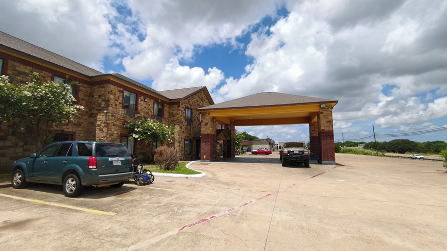 Exterior & Views 1, Studio 7 By Capital O Killeen I-14, Bell