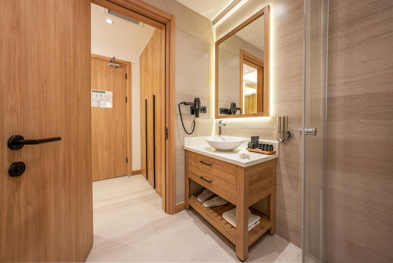 3, Premier Lounge Hotel, Gebze