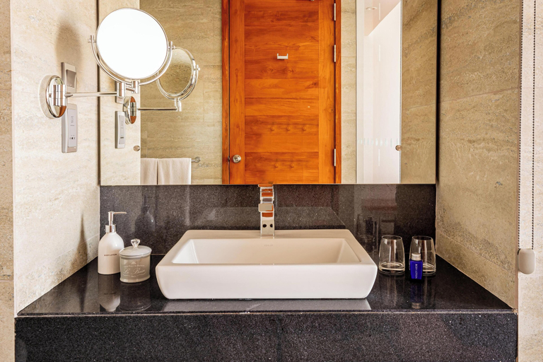 Bathroom 5, Jetwing Colombo Seven, Thimbirigasyaya
