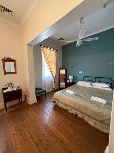 Room 5, Old Vic Hotel, Cabonne