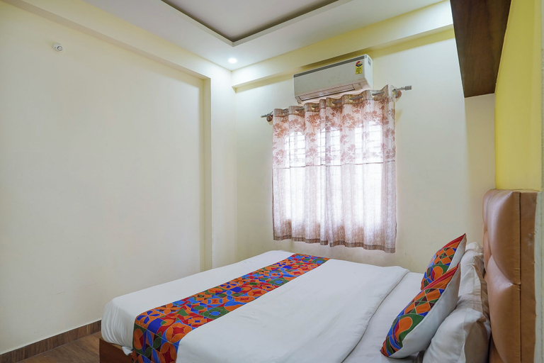 Room 3, Via Utsav Grand Inn - RR Nagar, Bangalore