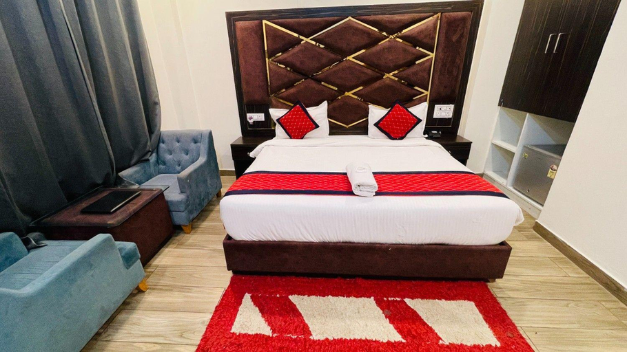 Bedroom 3, Vantara Premium - Hotel Shreya Galaxy, Dehradun