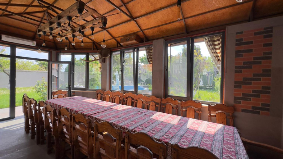 4, Villa with Private Pool, Yerevan