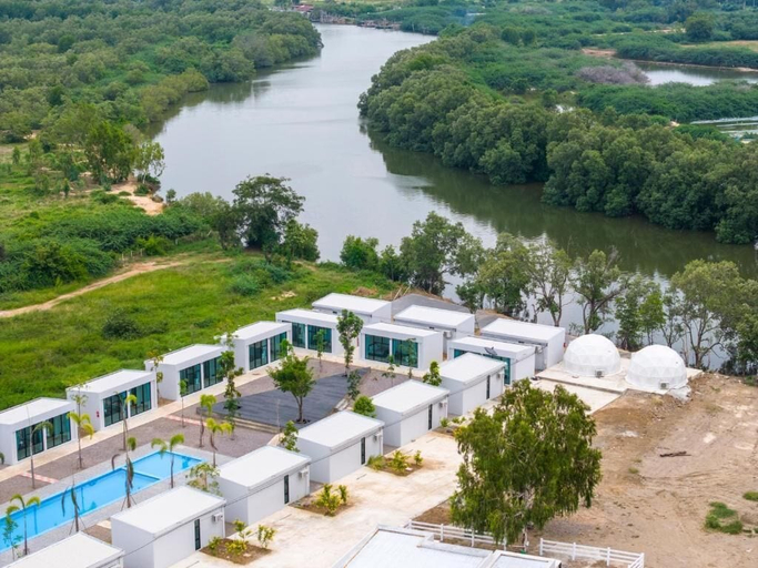 Others 4, Pran Riverside, Pran Buri
