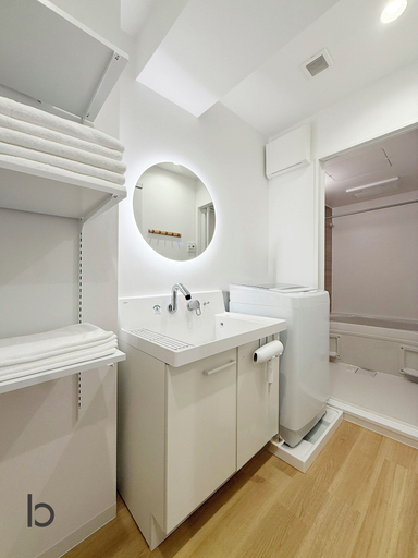 Bathroom 5, ITO BLD, Hiroshima