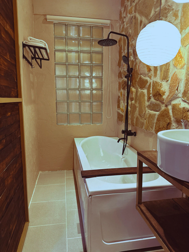 Bathroom 3, YLUNA Boutiquestay, Ninh Kiều