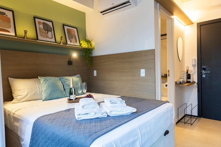 Bedroom 2, Estudios com AC e Varanda na Bela Vista, São Paulo