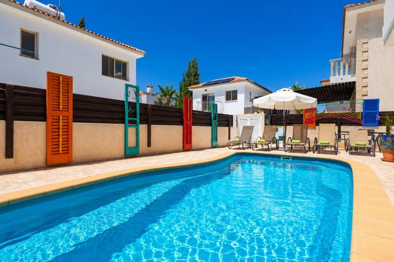 Facilities 4, Villa Chromata