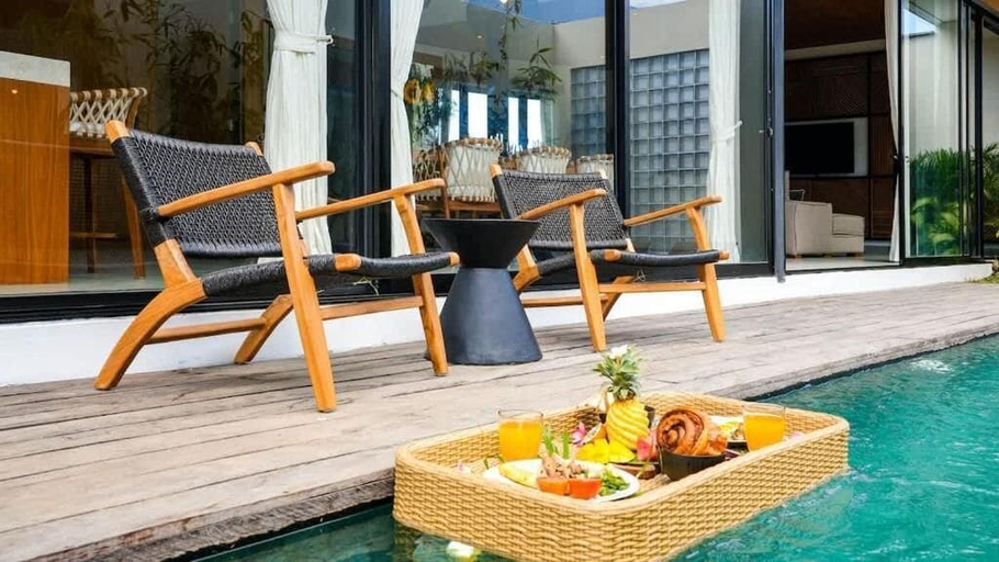 Outdoor dining, K Club Cemagi Villa 8, Badung