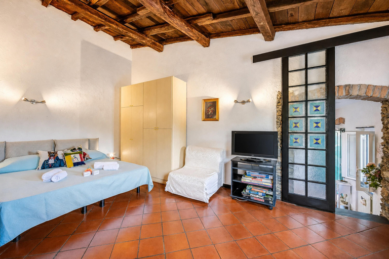 Room 1, La Stalletta Relax - With Private Parking, Savona