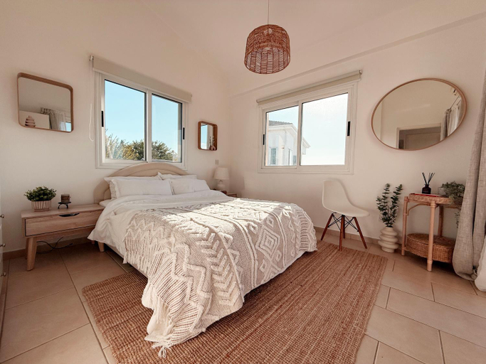 Bedroom 3, Cheerful 2 Bedroom Villa, sea views, refurbished 2026